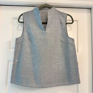 SHEIN Black and White Striped V-Neck Sleeveless Top
